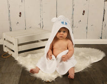 Load image into Gallery viewer, Personalized Hooded Baby Bath Towel