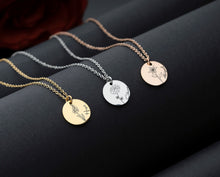 Load image into Gallery viewer, 誕生花 誕生石 名入れ 刻印 ネックレス