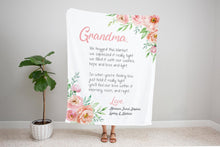 Load image into Gallery viewer, Personalized Mom/Grandma/Nana Floral Blankets I09