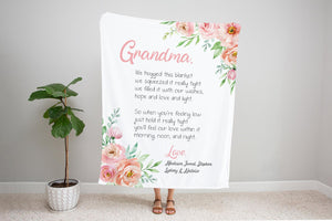 Personalized Mom/Grandma/Nana Floral Blankets I09